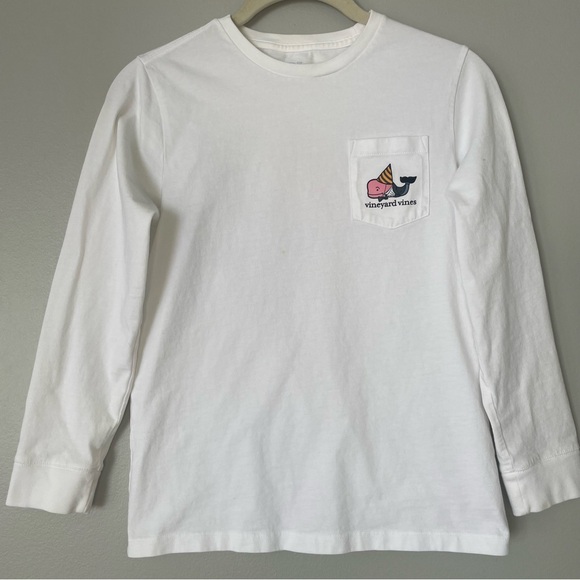 Vineyard Vines New Years Glow in the Dark T-Shirt Sz. Small (8-10) - Picture 2 of 11